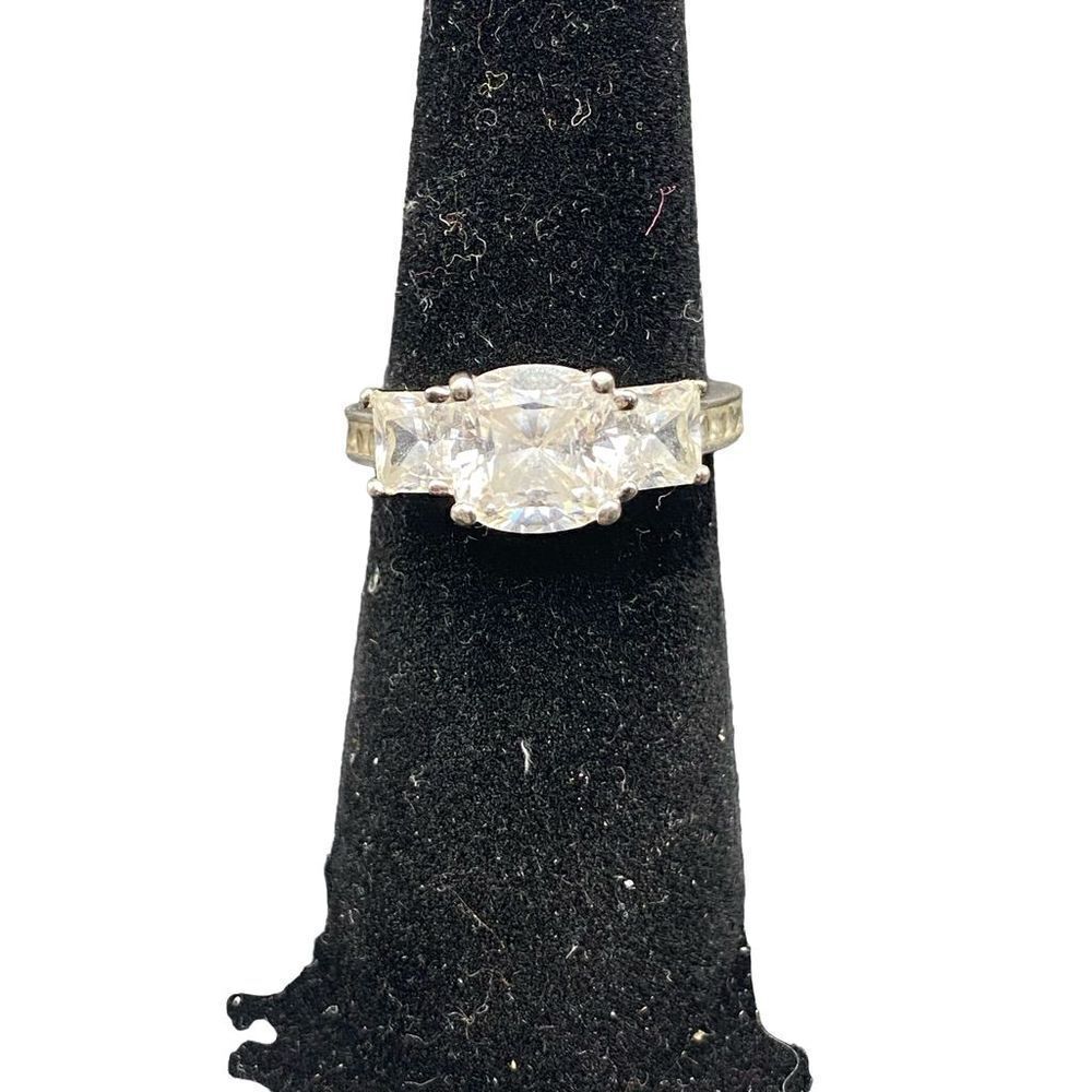 Sterling silver 925 3 stone round 2 carat CZ ring princess cut band size 7